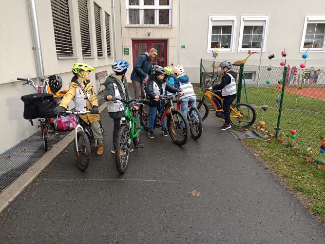 filter: 0; jpegRotation: 0; fileterIntensity: 0.000000; filterMask: 0; module:1facing:0; 
hw-remosaic: 0; 
touch: (-1.0, -1.0); 
modeInfo: ; 
sceneMode: Night; 
cct_value: 5376; 
AI_Scene: (-1, -1); 
aec_lux: 89.0; 
hist255: 0.0; 
hist252~255: 0.0; 
hist0~15: 0.0;