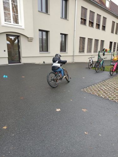 filter: 0; jpegRotation: 90; fileterIntensity: 0.000000; filterMask: 0; module:1facing:0; 
hw-remosaic: 0; 
touch: (-1.0, -1.0); 
modeInfo: ; 
sceneMode: Night; 
cct_value: 5714; 
AI_Scene: (-1, -1); 
aec_lux: 96.0; 
hist255: 0.0; 
hist252~255: 0.0; 
hist0~15: 0.0;