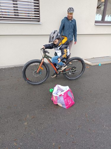 filter: 0; jpegRotation: 90; fileterIntensity: 0.000000; filterMask: 0; module:1facing:0; 
hw-remosaic: 0; 
touch: (-1.0, -1.0); 
modeInfo: ; 
sceneMode: Night; 
cct_value: 5208; 
AI_Scene: (-1, -1); 
aec_lux: 109.0; 
hist255: 0.0; 
hist252~255: 0.0; 
hist0~15: 0.0;