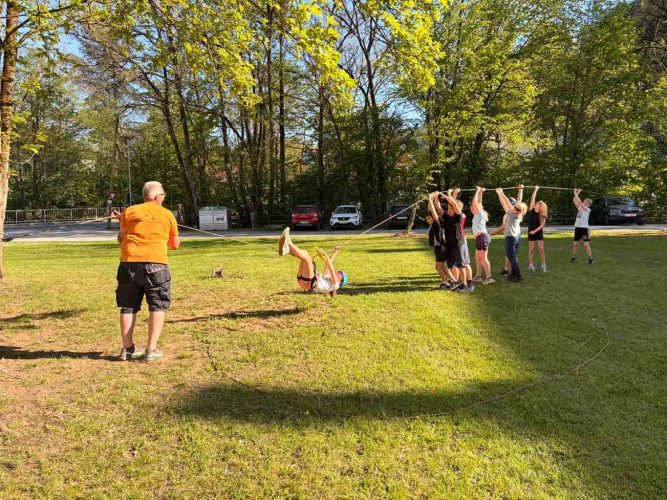 hdimg06974f5623692c8db1ee163972c5cc